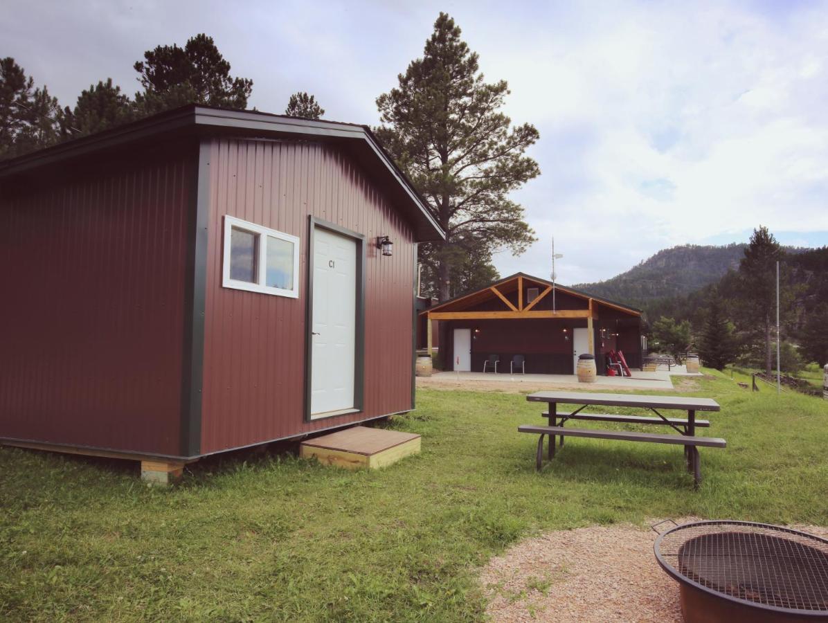 Firehouse Campground Hill City Ngoại thất bức ảnh
