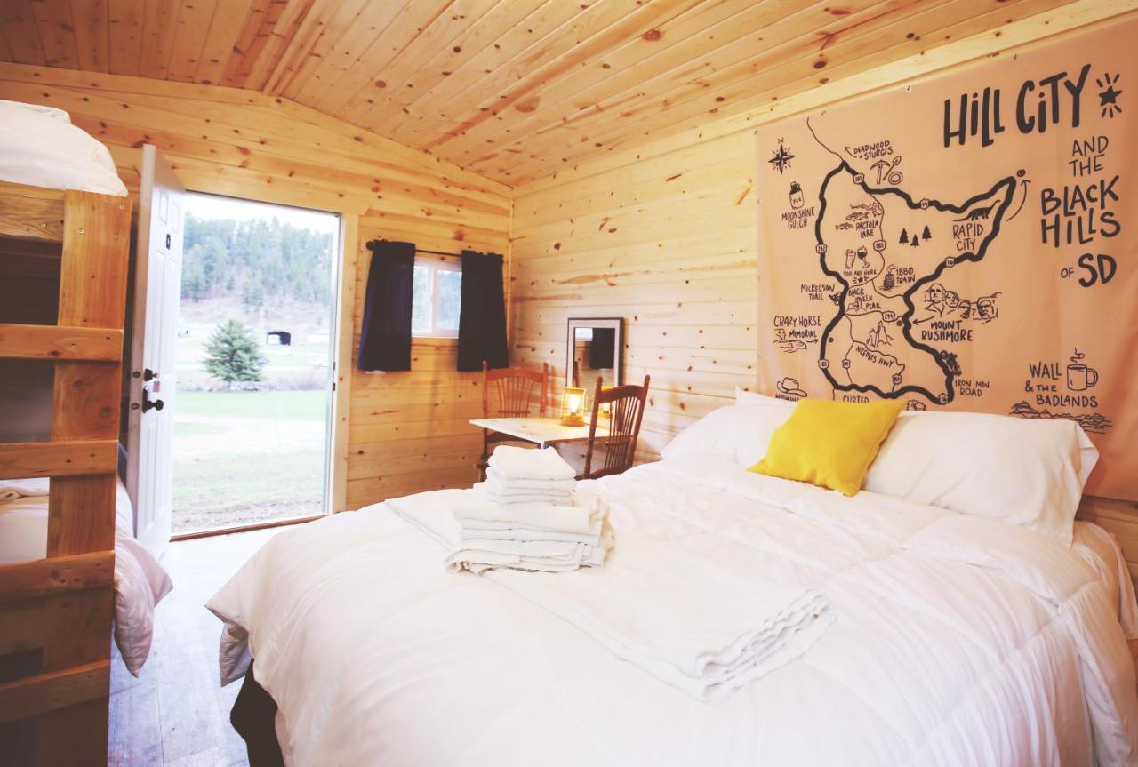 Firehouse Campground Hill City Ngoại thất bức ảnh